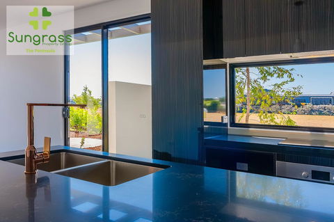 The Residences At The Peninsula - Accommodation Resorts 26
