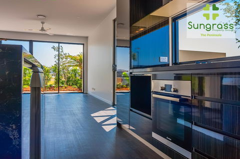 The Residences At The Peninsula - Accommodation Resorts 24
