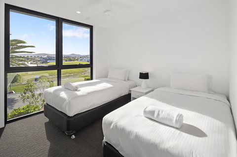 The Residences At The Peninsula - Accommodation Resorts 21
