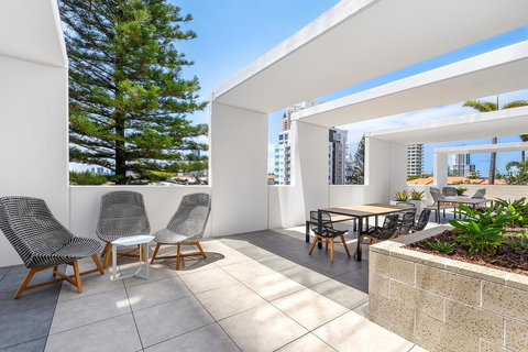 Qube Broadbeach Ocean View Apartments - Accommodation Resorts 4