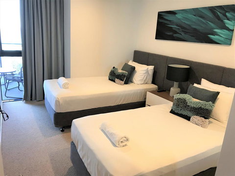 Qube Broadbeach Ocean View Apartments - Accommodation Resorts 24