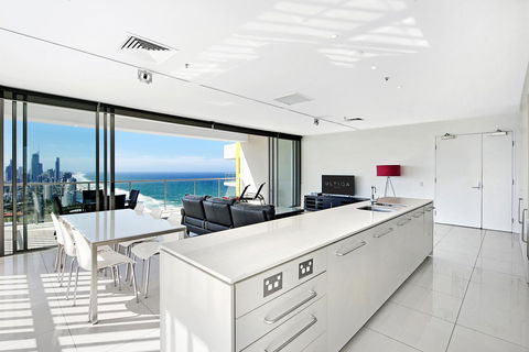 ULTIQA Air On Broadbeach - Accommodation Resorts 21
