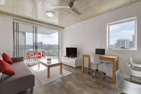 Direct Collective - Pavilion And Governor On Brookes - Accommodation Resorts 13
