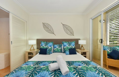 Cayman Villas Port Douglas - Accommodation Resorts 29