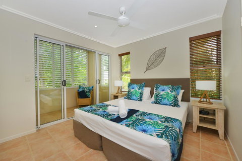 Cayman Villas Port Douglas - Accommodation Resorts 39