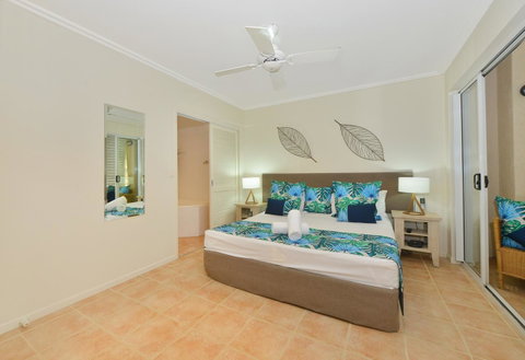 Cayman Villas Port Douglas - Accommodation Resorts 26