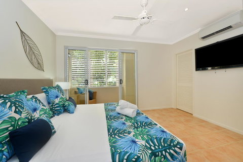Cayman Villas Port Douglas - Accommodation Resorts 31