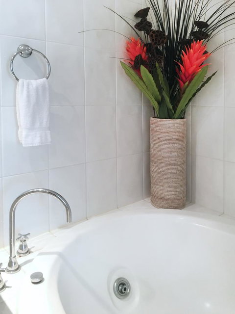 Cayman Villas Port Douglas - Accommodation Resorts 15