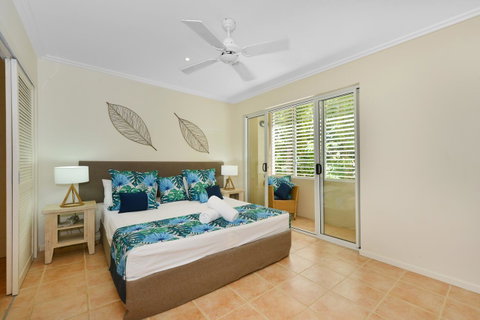Cayman Villas Port Douglas - Accommodation Resorts 28