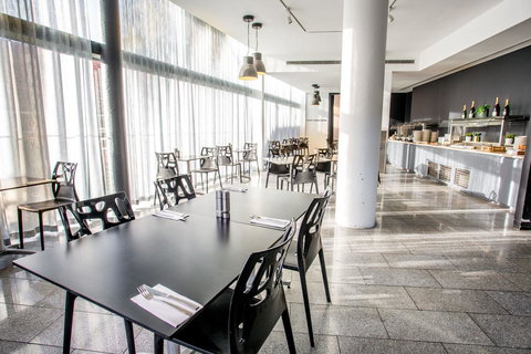 Mercure Brisbane Spring Hill - Accommodation Resorts 10