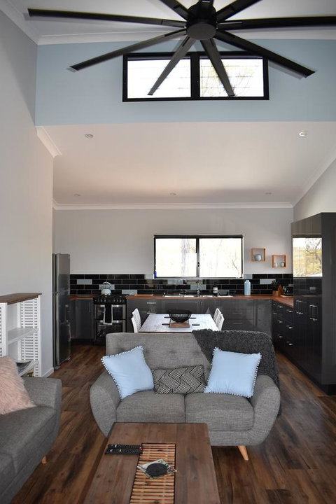 Ironbark House - Accommodation Resorts 18