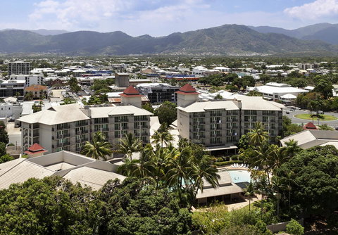 Novotel Cairns Oasis Resort - Accommodation Resorts 38