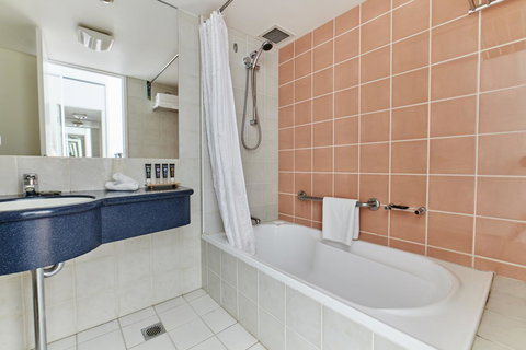 Novotel Cairns Oasis Resort - Accommodation Resorts 2