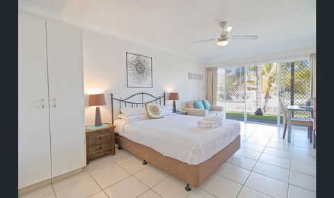 Bay Of Palms - Accommodation Resorts 6