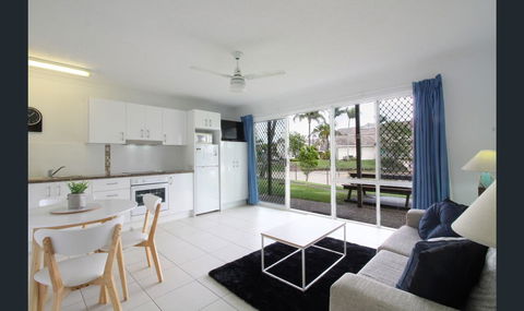 Bay Of Palms - Accommodation Resorts 22