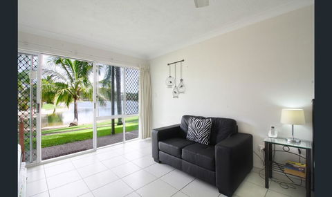 Bay Of Palms - Accommodation Resorts 2