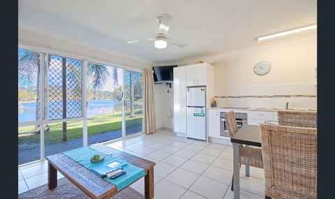 Bay Of Palms - Accommodation Resorts 4