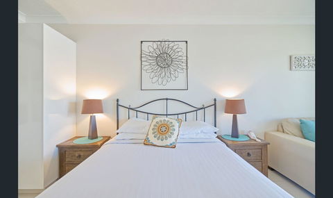 Bay Of Palms - Accommodation Resorts 9