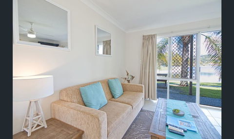 Bay Of Palms - Accommodation Resorts 5
