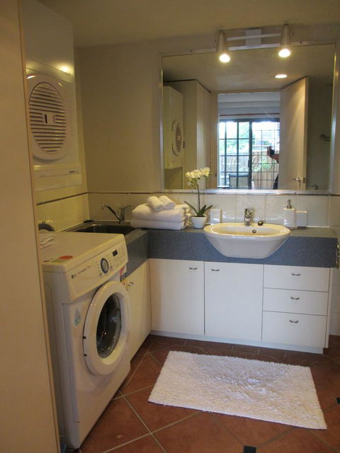 Powerhouse Apartments - Accommodation Resorts 6