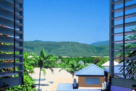 The Newport On Macrossan - Adults Only - Accommodation Resorts 10