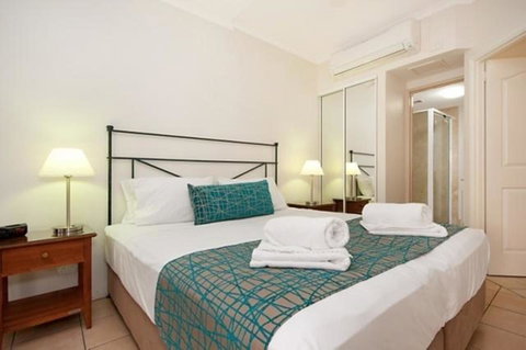 The Newport On Macrossan - Adults Only - Accommodation Resorts 7
