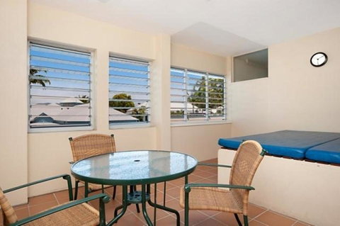 The Newport On Macrossan - Adults Only - Accommodation Resorts 9
