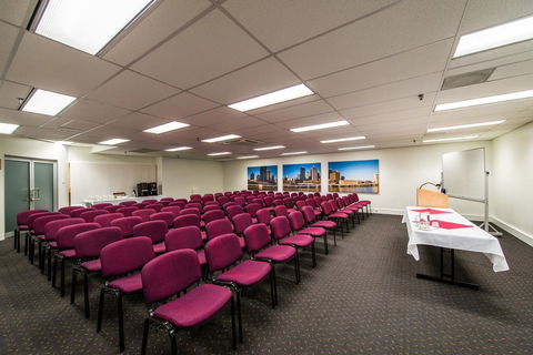 George Williams Hotel - Accommodation Resorts 21