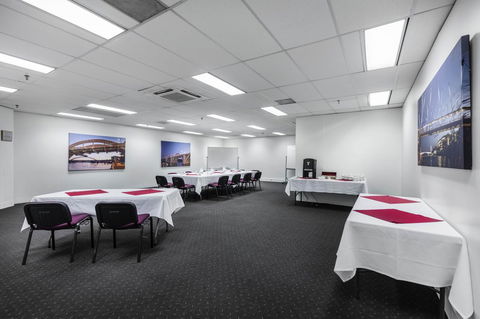George Williams Hotel - Accommodation Resorts 40