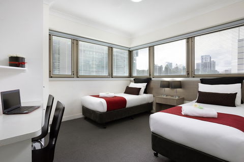 George Williams Hotel - Accommodation Resorts 10