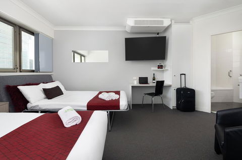 George Williams Hotel - Accommodation Resorts 7