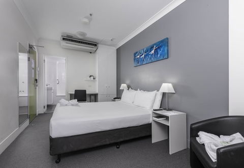 George Williams Hotel - Accommodation Resorts 35