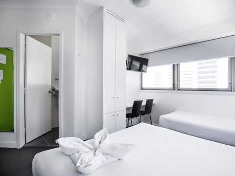 George Williams Hotel - Accommodation Resorts 31