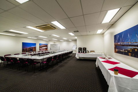 George Williams Hotel - Accommodation Resorts 44