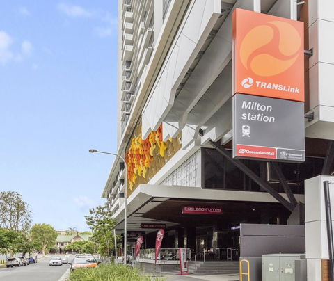 The Milton Brisbane - Accommodation Resorts 5