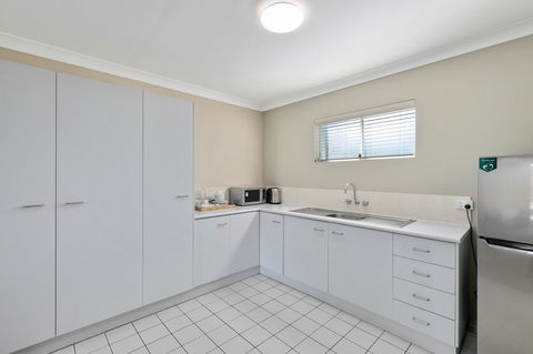 Comfort Inn North Brisbane - Accommodation Resorts 3