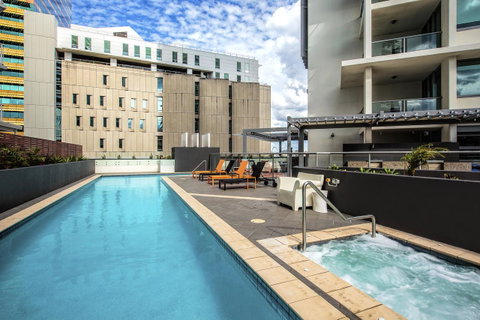 Evolution Apartments - Accommodation Resorts 3