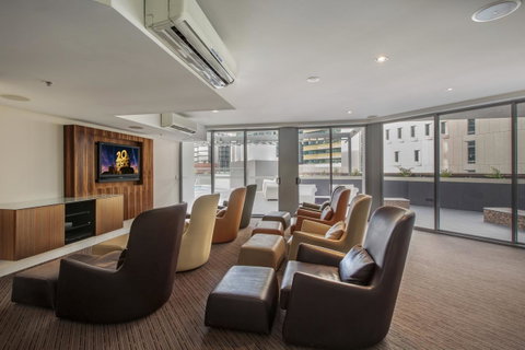 Evolution Apartments - Accommodation Resorts 4