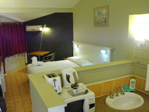 Kallangur Motel - Accommodation Resorts 1