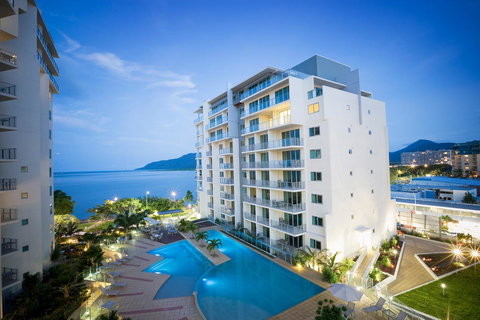 Mantra Trilogy - Accommodation Resorts 6