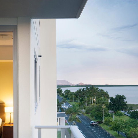 Mantra Trilogy - Accommodation Resorts 14