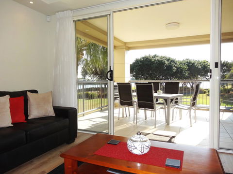 Waterfront Resort Villa With Buggy - Accommodation Resorts 20