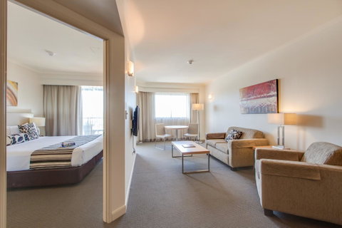 Central Cosmo Apartment Hotel - Accommodation Resorts 2