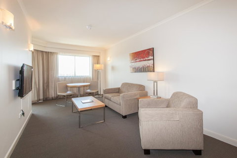 Central Cosmo Apartment Hotel - Accommodation Resorts 16