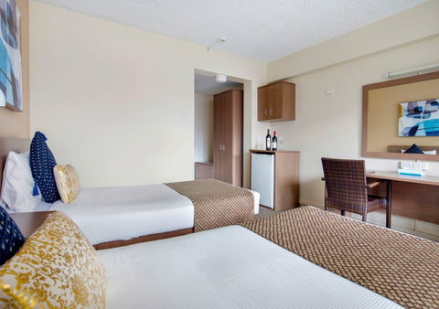 The Metropolitan Spring Hill - Accommodation Resorts 31