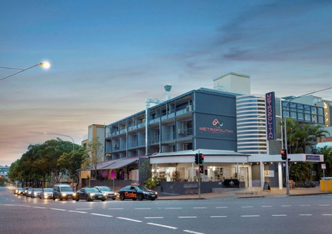 The Metropolitan Spring Hill - Accommodation Resorts 2