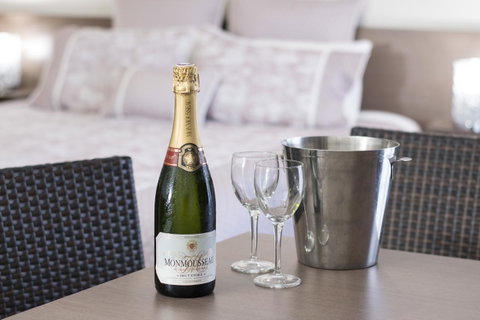 The Metropolitan Spring Hill - Accommodation Resorts 29