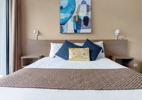 The Metropolitan Spring Hill - Accommodation Resorts 19