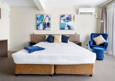 The Metropolitan Spring Hill - Accommodation Resorts 5