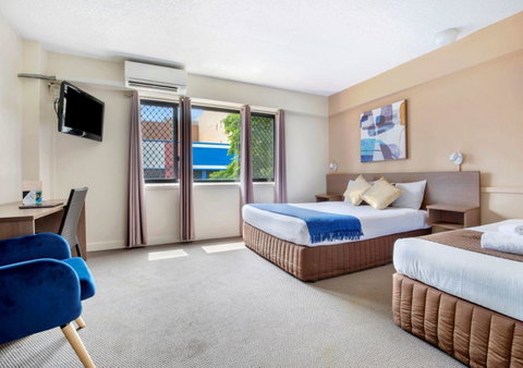 The Metropolitan Spring Hill - Accommodation Resorts 16